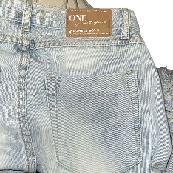 One x One Teaspoon Lonely Boys Light Wash Distressed Denim Jeans Relaxed Sz 27 - Picture 4 of 10